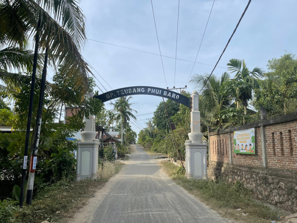 Gapura Gampong Teubangphui Baro